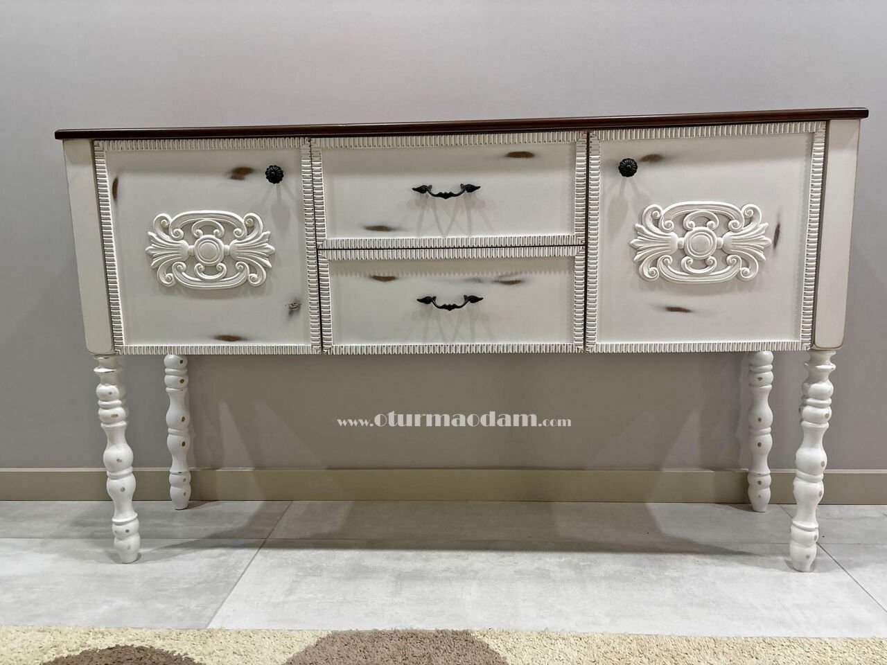 Büyük Dresuar ve Puflu Ayakkabılık Maltepe Teslimatımız