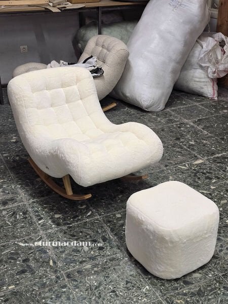 Sallanır Puflu Şezlong