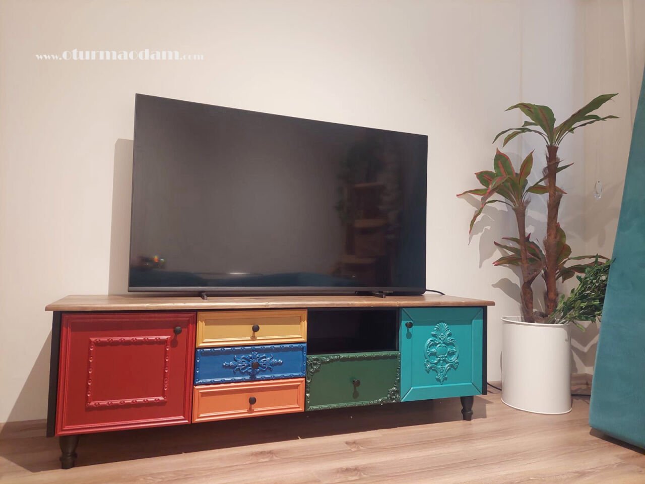 Kendi 4'lü Tv Sehpası Bornova Teslimatımız