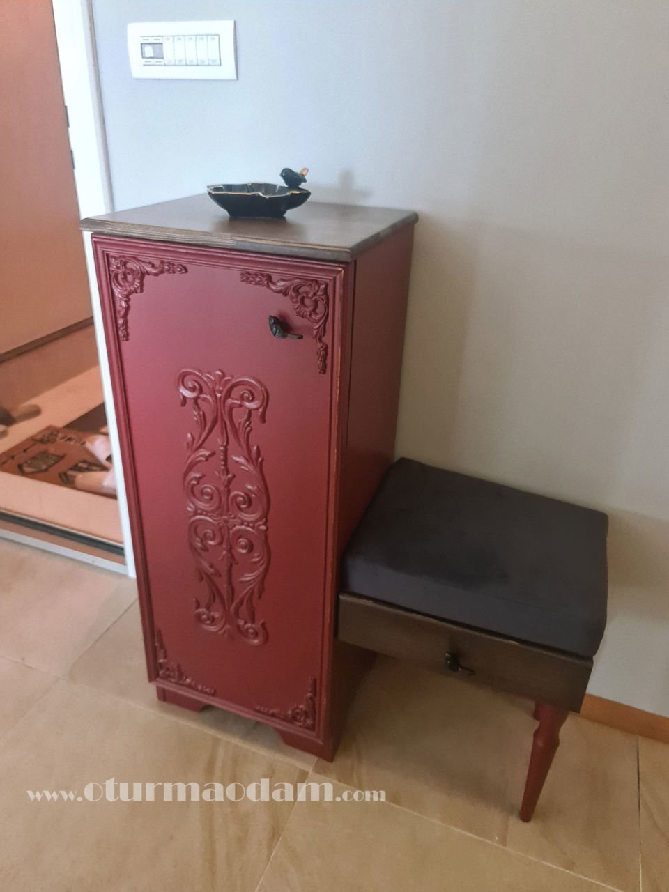 Kırmızı Puflu Ayakkabılık Bursa Teslimatımız