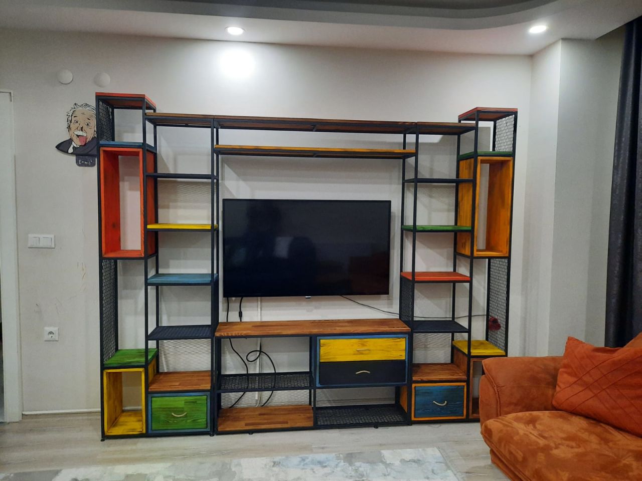 Renkli Kitaplıklı Tv Antalya Teslimatımız