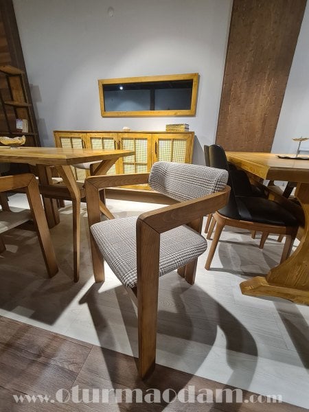 Hazar Kollu Sandalye