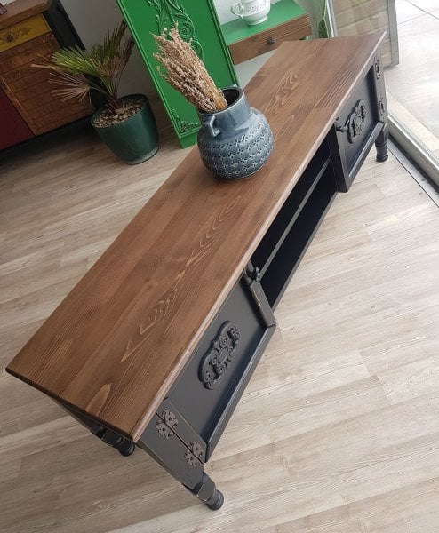 Siyah Şeker Tv Sehpası