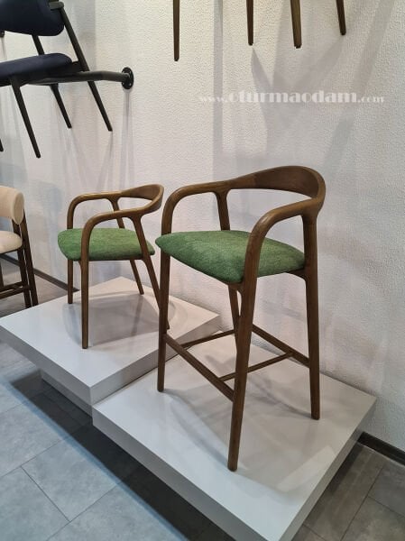 Nova Kollu Bar Sandalyesi