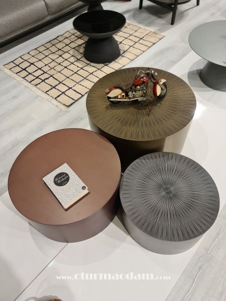 Üç Renk Silindir Sehpa