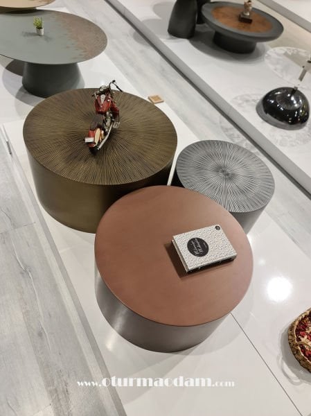 Üç Renk Silindir Sehpa