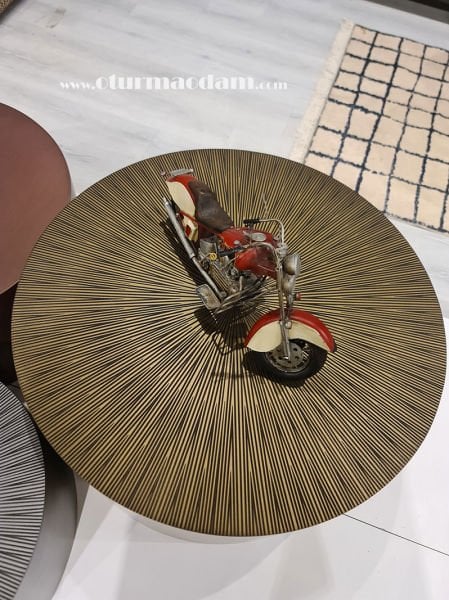 Üç Renk Silindir Sehpa