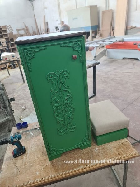 Yeşil Puflu Ayakkabılık