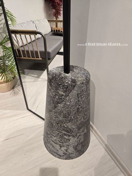 Taş Ayaklı Boy Aynası