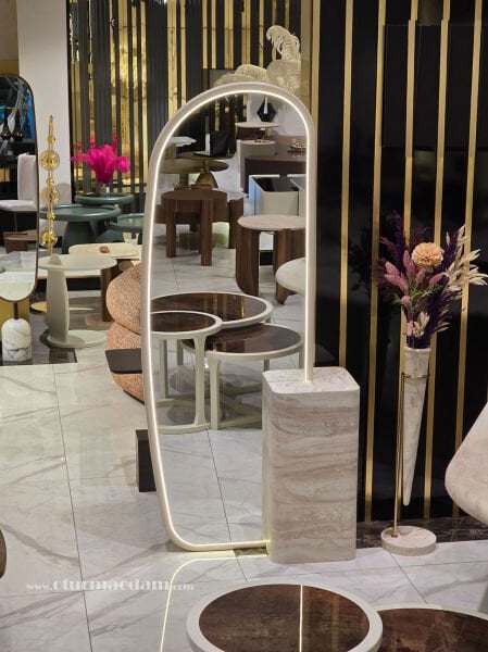 Traverten Ayaklı Ayna