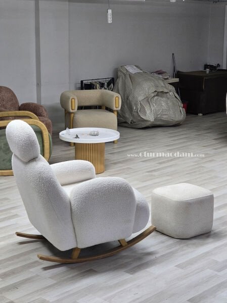 Sallanır Puflu Berjer