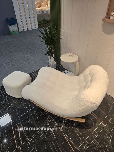 Sallanır Puflu Şezlong