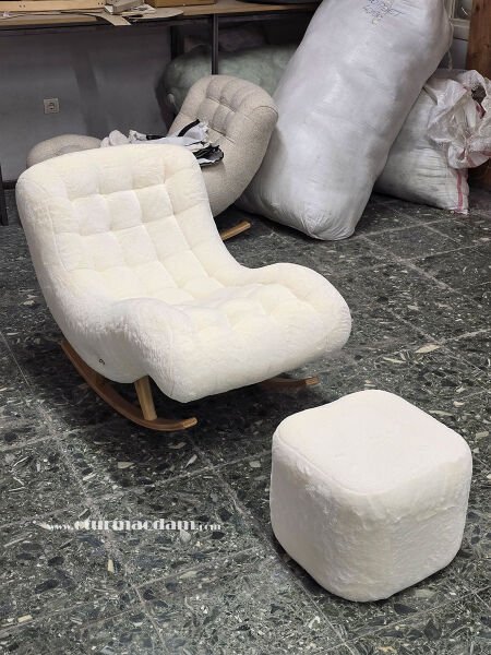 Sallanır Puflu Şezlong